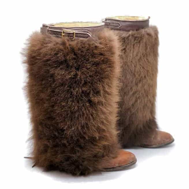 buffalo-fur-gaiters-side-2